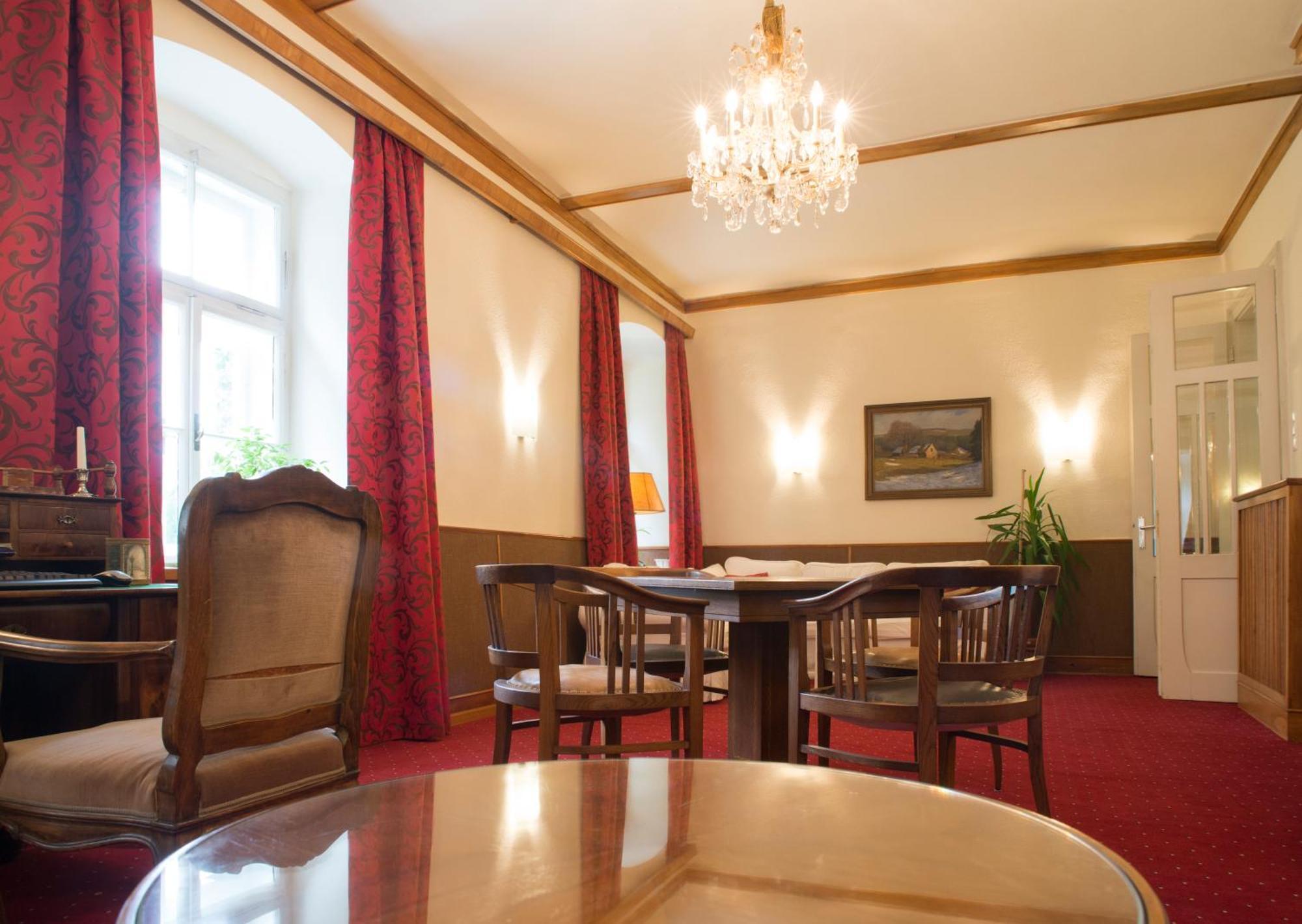 Hotel Landsitz Pichlschloss Neumarkt in Steiermark Bagian luar foto